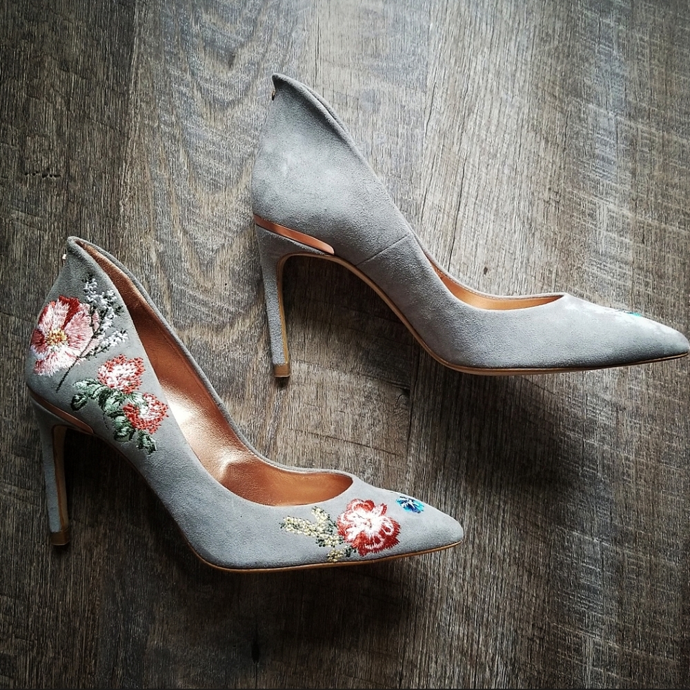 🍒NEW🍒 TED BAKER EMBROIDERED SUEDE PUMPS - Picture 5 of 8